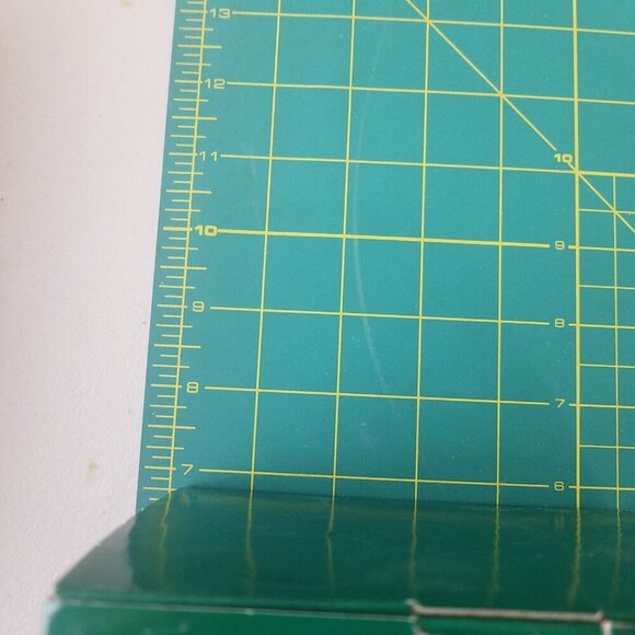 Traditions Porcelain Nutcracker Decorative Keepsake Trinket Box Gold Trim hinged - Picture 6 of 8